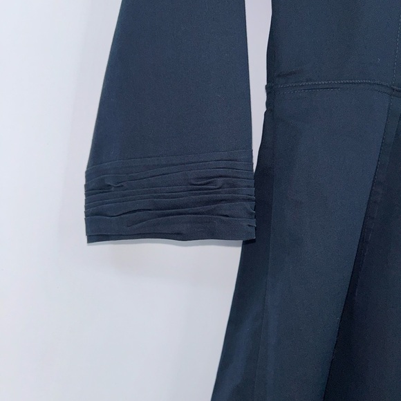 Elie Tahari Navy Dress with Sleeves Size 4 Smocked Pleated - Picture 3 of 3